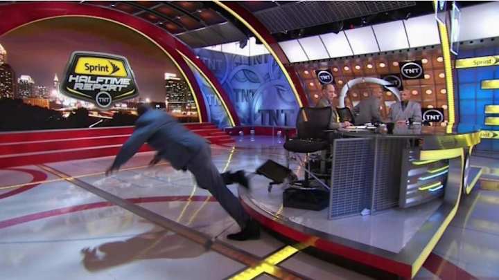 Shaq's halftime fall is the Internet's new favorite meme