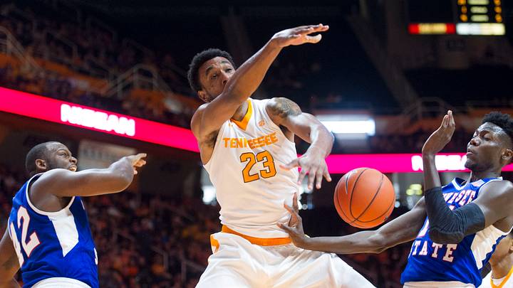 Tennessee rallies late to beat Tennessee State 74-69 Tennessee rallies late to beat Tennessee State 74-69