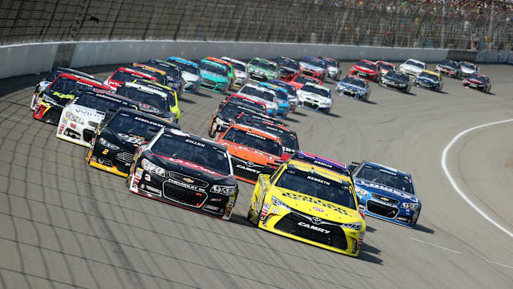 Kenseth in control at Michigan, wins 3rd Cup race of season