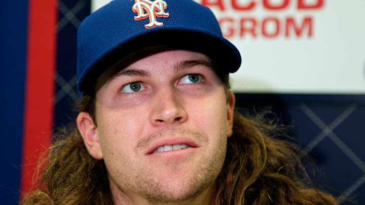 Mets' deGrom plans on cutting long hair after season