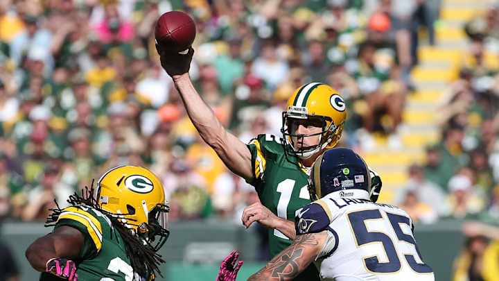 Watch: Aaron Rodgers throws first interception at Lambeau since 2012