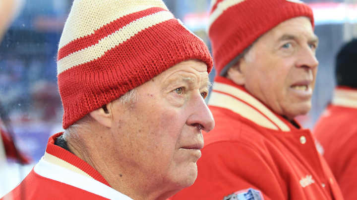 Gordie Howe stick-handling again after stroke