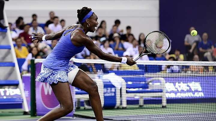 Venus Williams beats Roberta Vinci in semis of WTA Elite Trophy