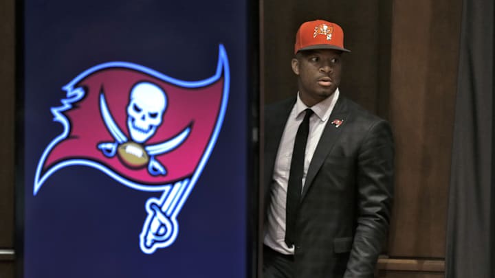 Buccaneers select LSU LB Kwon Alexander in 4th round Buccaneers select LSU LB Kwon Alexander in 4th round