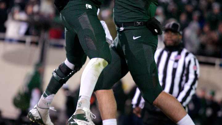 Michigan State-Iowa a blue collar matchup for Big Ten title