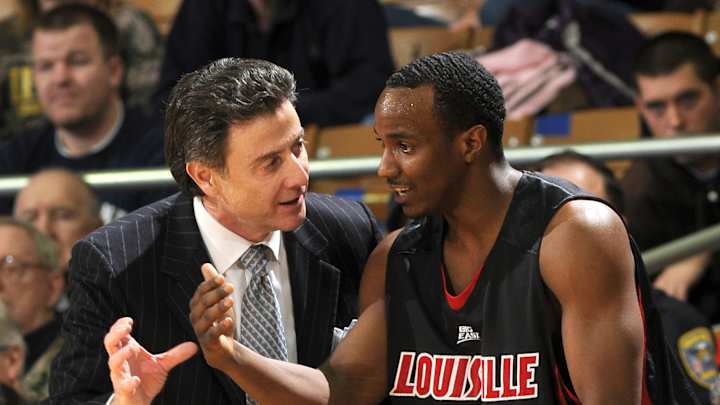 Assistant UMKC basketball coach in stripper scandal resigns