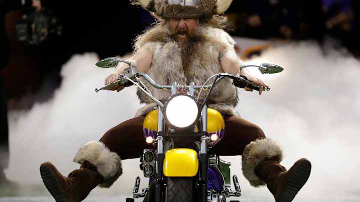 Vikings mascot hopes to reconcile with team and return