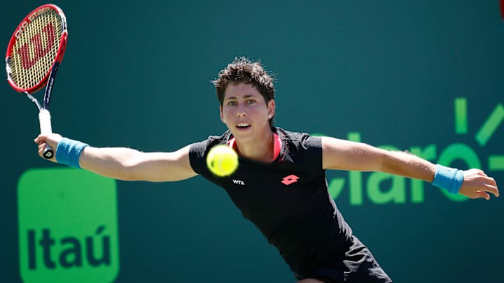 Navarro overcomes Rodina at Porsche Grand Prix