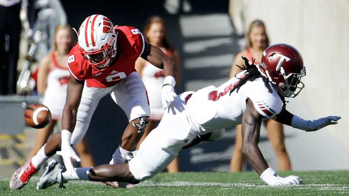 No. 22 Wisconsin faces Hawaii, moves on without Clement