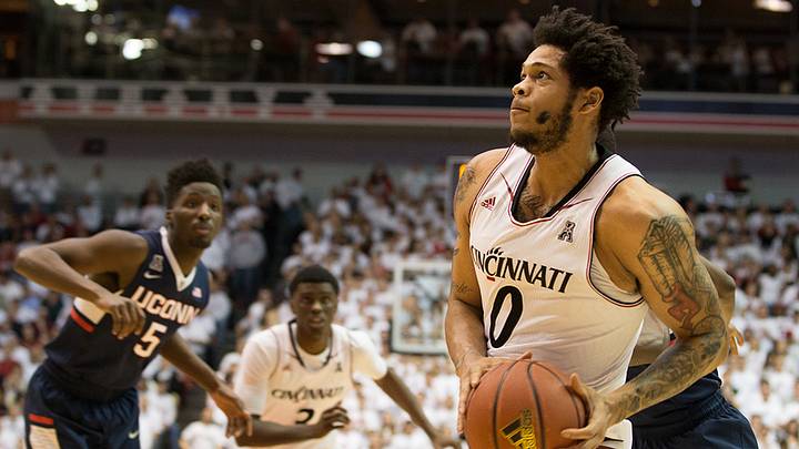 Cincinnati suspends freshman forward Quadri Moore Cincinnati suspends freshman forward Quadri Moore