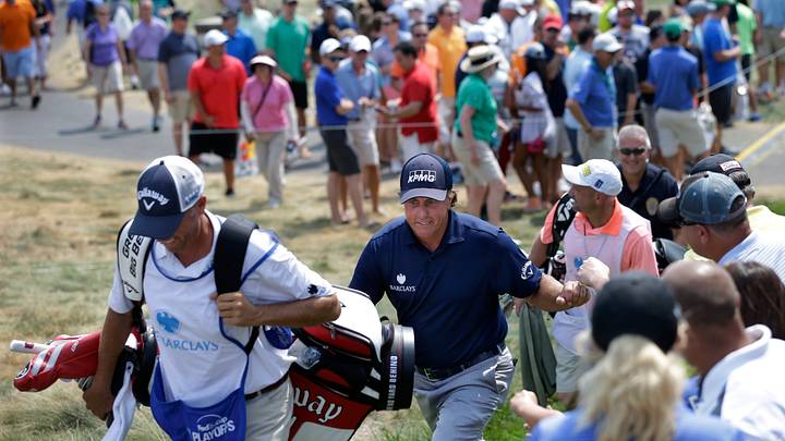 Mickelson needing big week for chance at 21st straight team