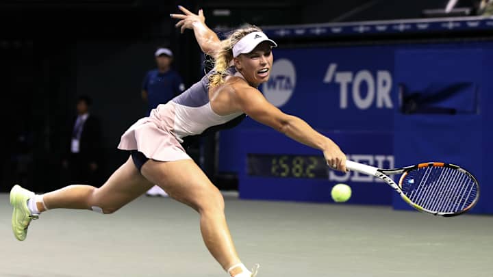 Wozniacki sets up Tokyo semifinal against Bencic