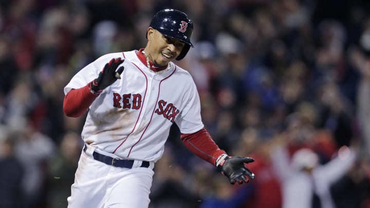 Mookie Betts walk-off single lifts Red Sox over Blue Jays