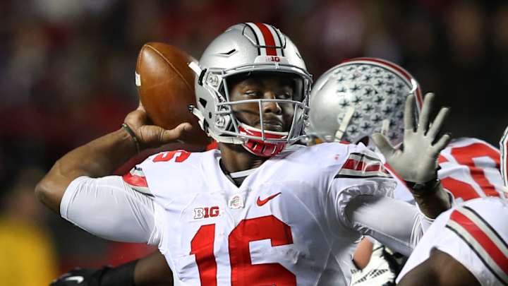 Barrett back at QB for No. 2 Ohio St, Illinois wary