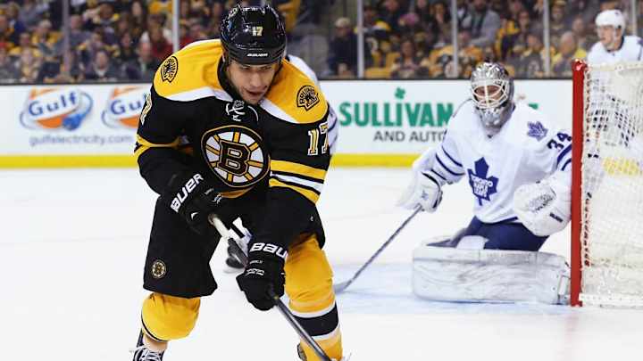 Boston Bruins trade Milan Lucic to Los Angeles Kings for No. 13 pick