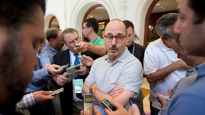 Woman pleads guilty to extorting Yankees GM Brian Cashman