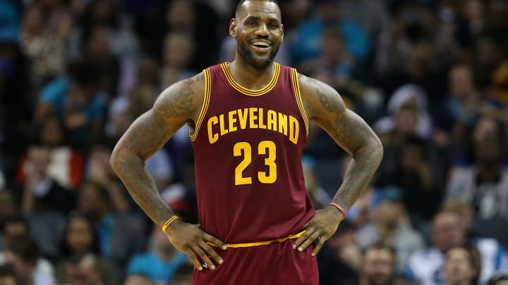 LeBron James signs lifetime deal with Nike LeBron James signs lifetime deal with Nike