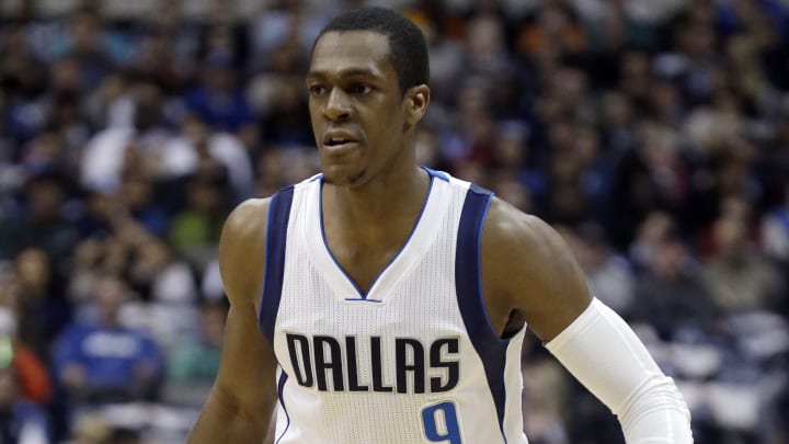 Mavericks PG Rajon Rondo hyperextends knee against Warriors Mavericks PG Rajon Rondo hyperextends knee against Warriors