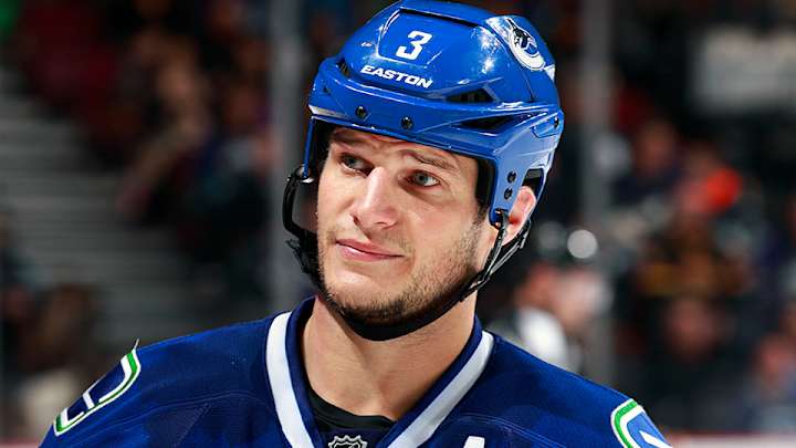 Ducks acquire defenseman Kevin Bieksa in trade with Canucks