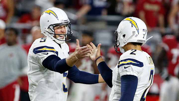 Rookie Johnson has strong debut, Chargers win on final FG