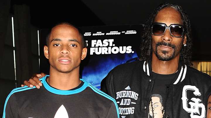 Snoop Dogg paid son Cordell Broadus $2,000 to play football