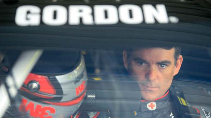 Gordon arrives at Kansas Speedway looking for victory lane