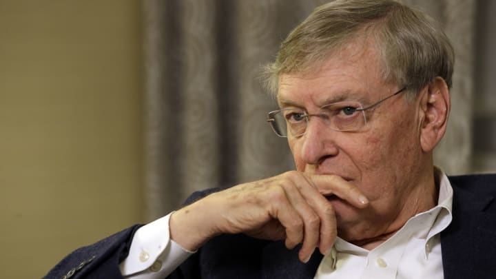 Brewers honor past, celebrate future with Selig exhibit