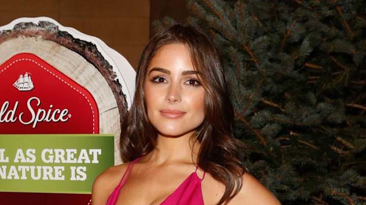 Monday's A.M. Hot Clicks: Olivia Culpo; Mark Wahlberg Says Prayer for Eagles