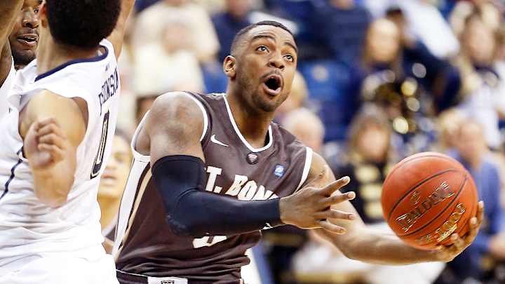 Watch: St. Bonaventure upsets VCU on Marcus Posley buzzer-beater