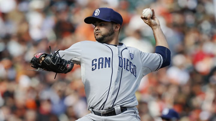 Mets acquire relief pitcher Alex Torres from Padres