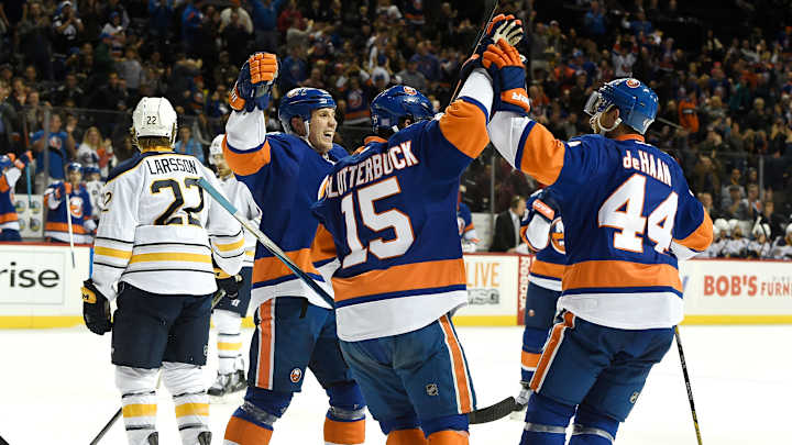 Reinhart's late goal lifts Sabres over Islanders