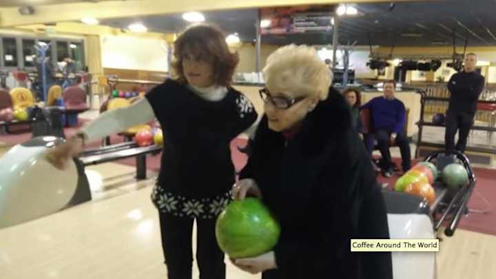 Grandma gets strike on first bowl ever, alley erupts with applause
