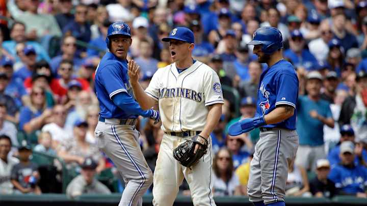 Mariners turn unusual triple play