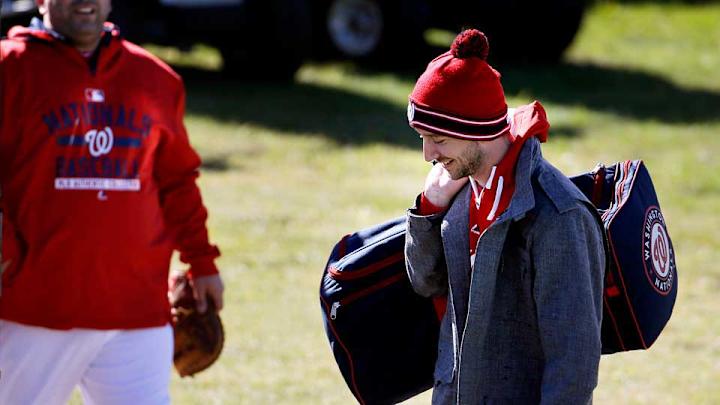 Mets acquire Nationals' pitcher Jerry Blevins for Matt den Dekker