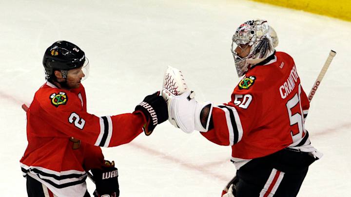 Keith scores, Blackhawks eliminate Predators with 4-3 win