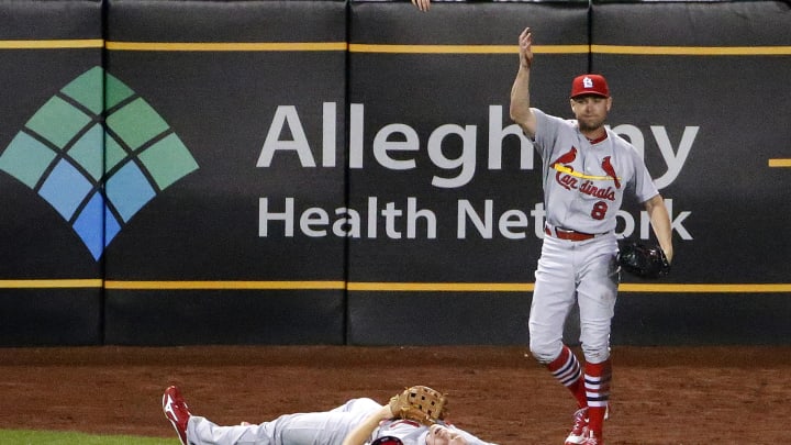Cardinals outfielder Piscotty injured in violent collision
