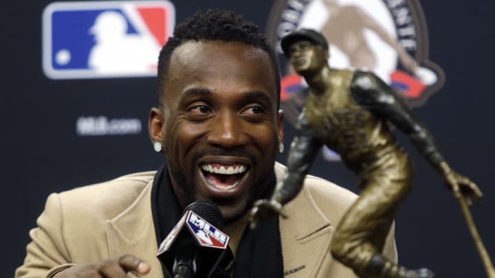 Pirates' Andrew McCutchen wins Clemente Award
