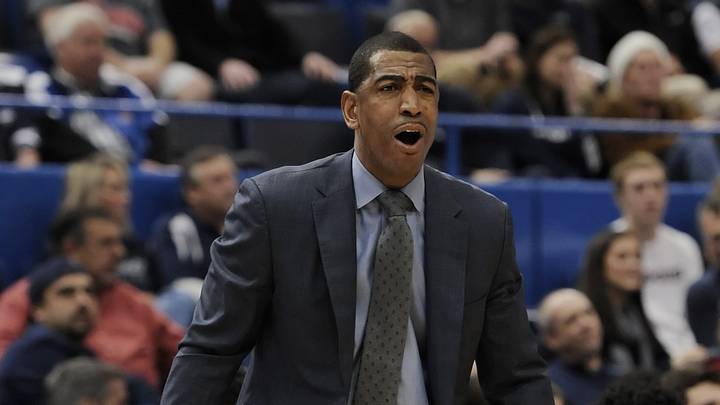 Hamilton leads UConn over Central Connecticut 99-52 Hamilton leads UConn over Central Connecticut 99-52