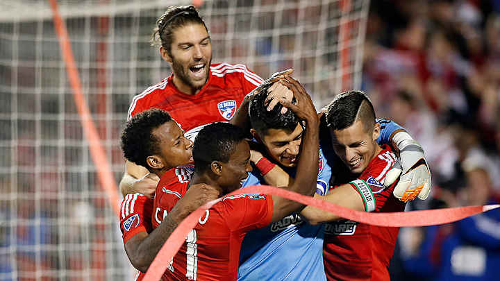 Gonzalez the PK hero as FC Dallas ousts Seattle from MLS playoffs