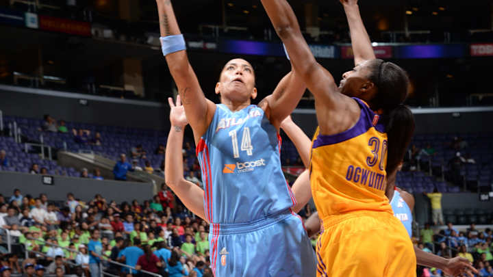 Henry hits go-ahead, Atlanta beats Los Angeles 76-72