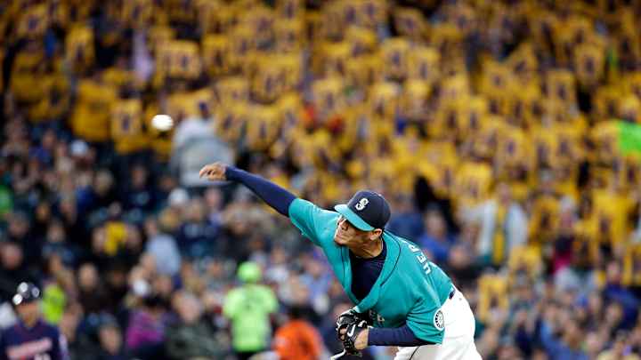 Hernandez dominant, Cruz goes deep as M's beat Twins 2-0