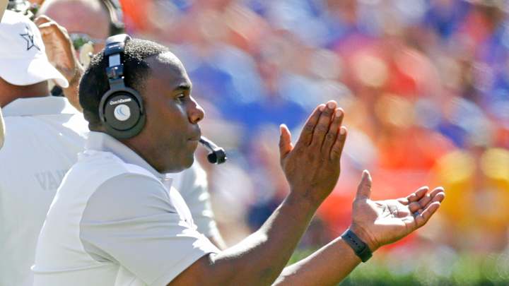 No. 11 Florida holds off Vanderbilt 9-7, clinches SEC East