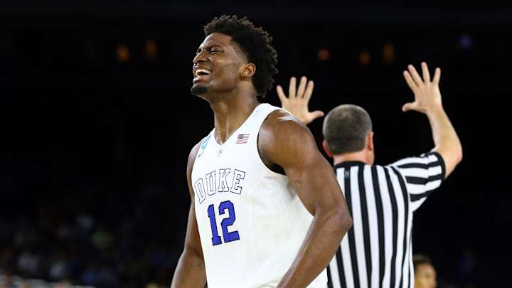 Justise Winslow celebrates birthday, homecoming by leading Duke to win