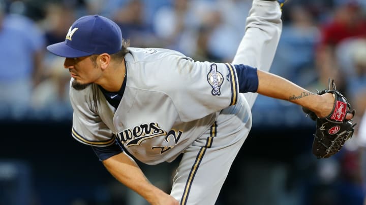 Brewers' Smith suspended 8 games for rosin, sunscreen on arm