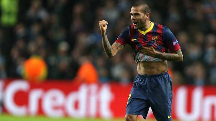 Barca's Dani Alves grabs reporter's mic after questions about PSG Barca's Dani Alves grabs reporter's mic after questions about PSG
