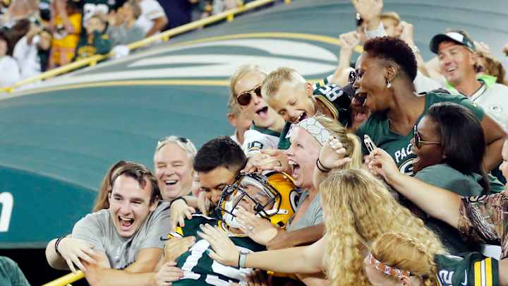 Packers go with White, Janis at receiver; Abbrederis cut