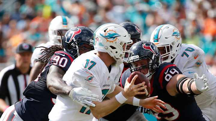 Texans star defensive end JJ Watt expected to play Sunday