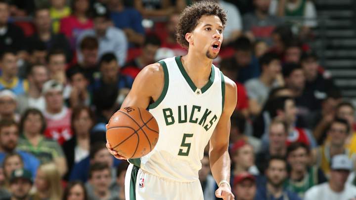 Carter-Williams helps Bucks pull away from T-Wolves 106-88