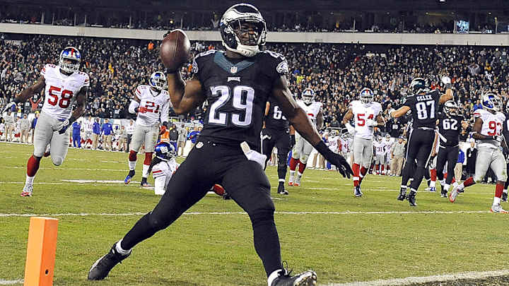 Eagles' defense shuts down Giants as Murray finds his stride in Philly's win