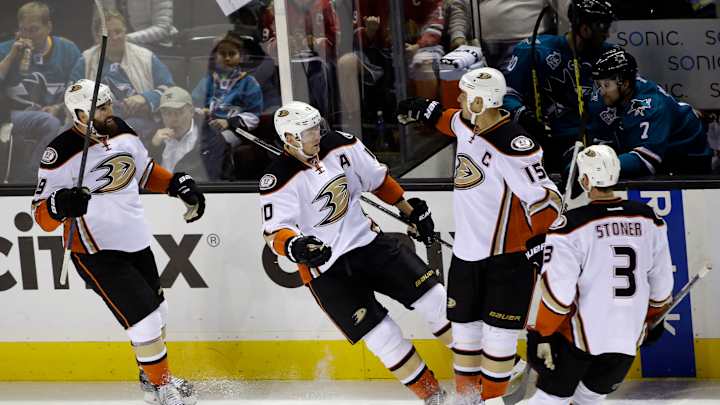 Perry, Khudobin lead Ducks over Sharks 1-0